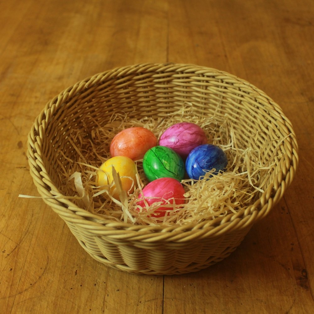 Gefärbte Eier gekocht